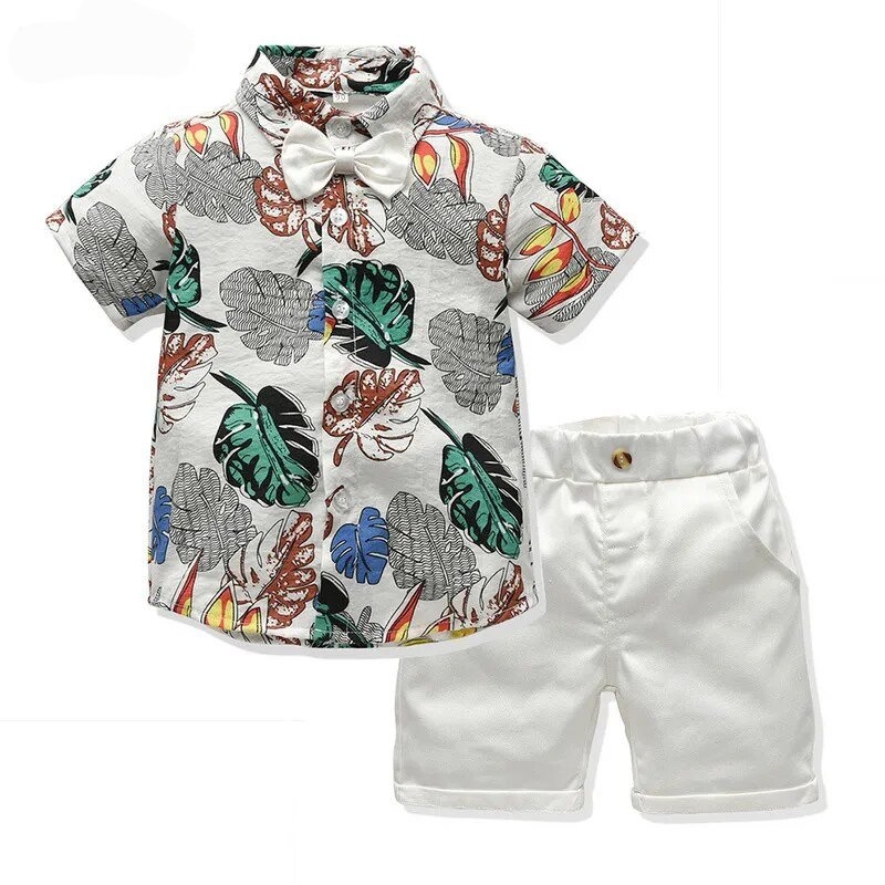 Roupa verão elegante social infantil. Bermuda, Camisa social, gravatinha borboleta infantil. Branco estampas de folhas.