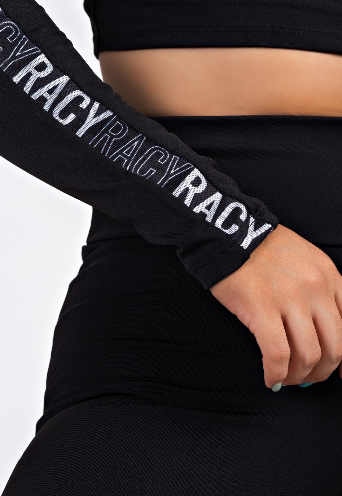 Cropped Manga Longa Elástico Racy e Gola Alta Preto