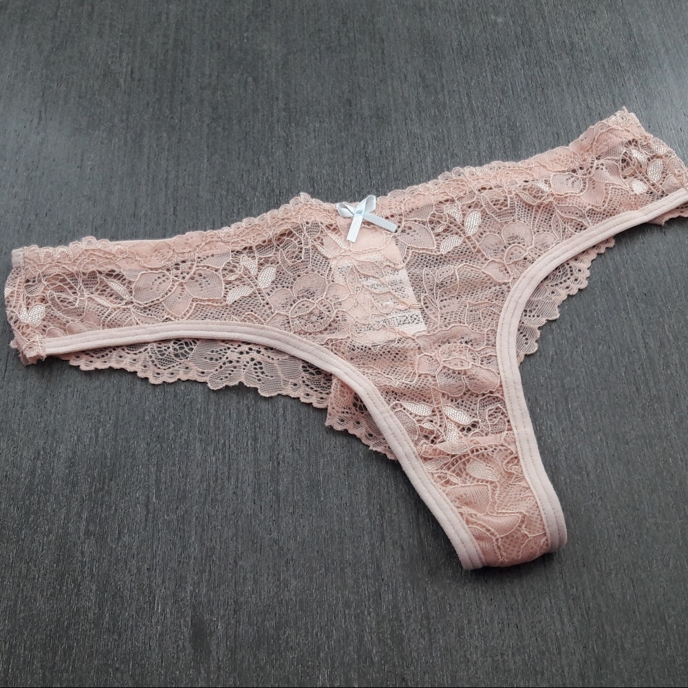 Calcinha Fio Cavada Toda em Renda - C8709