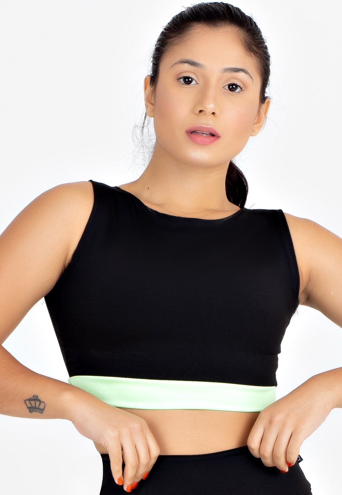 Cropped Metamorfose Preto com Faixa Verde