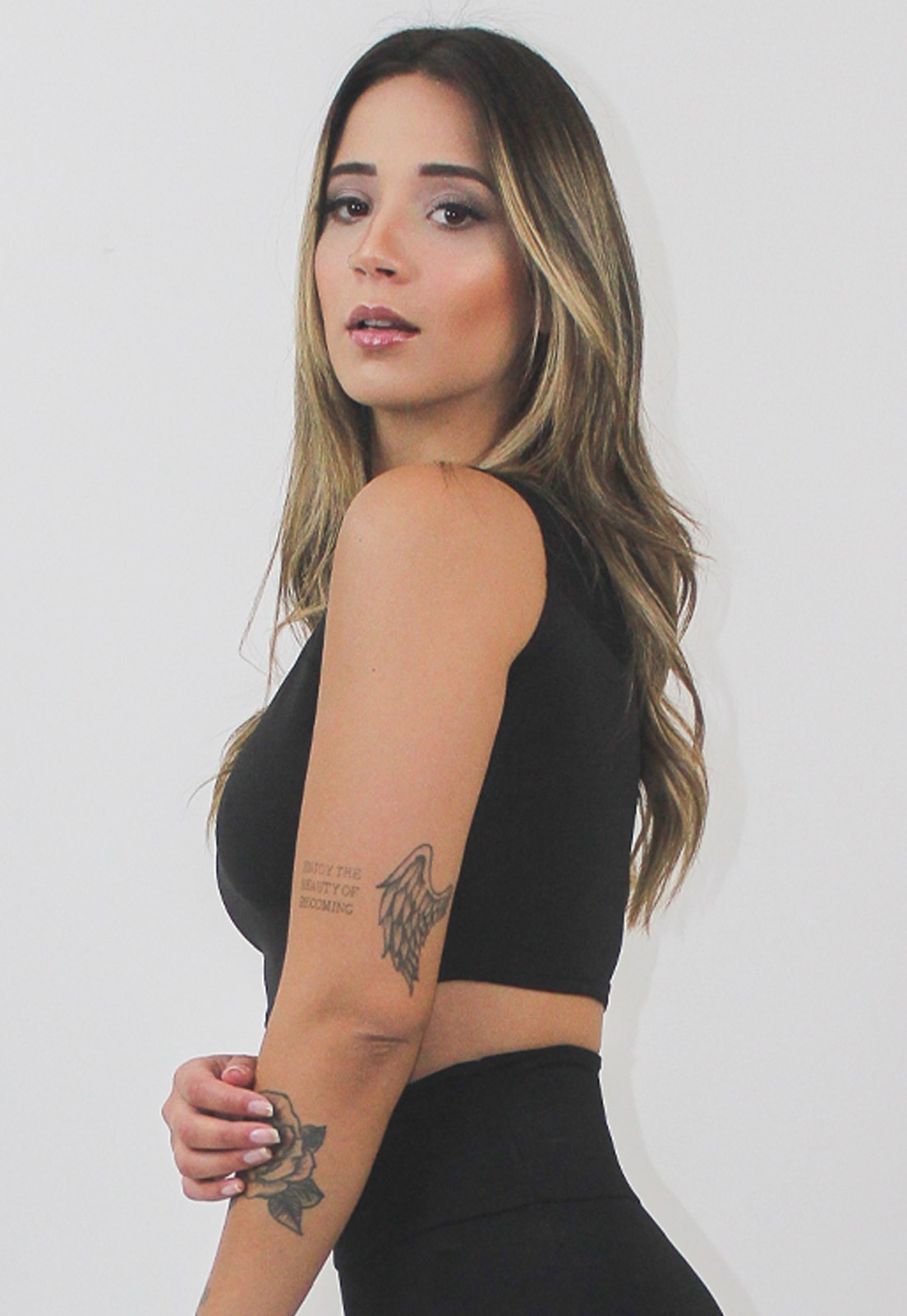 Top Cropped Fitness Preto Liso