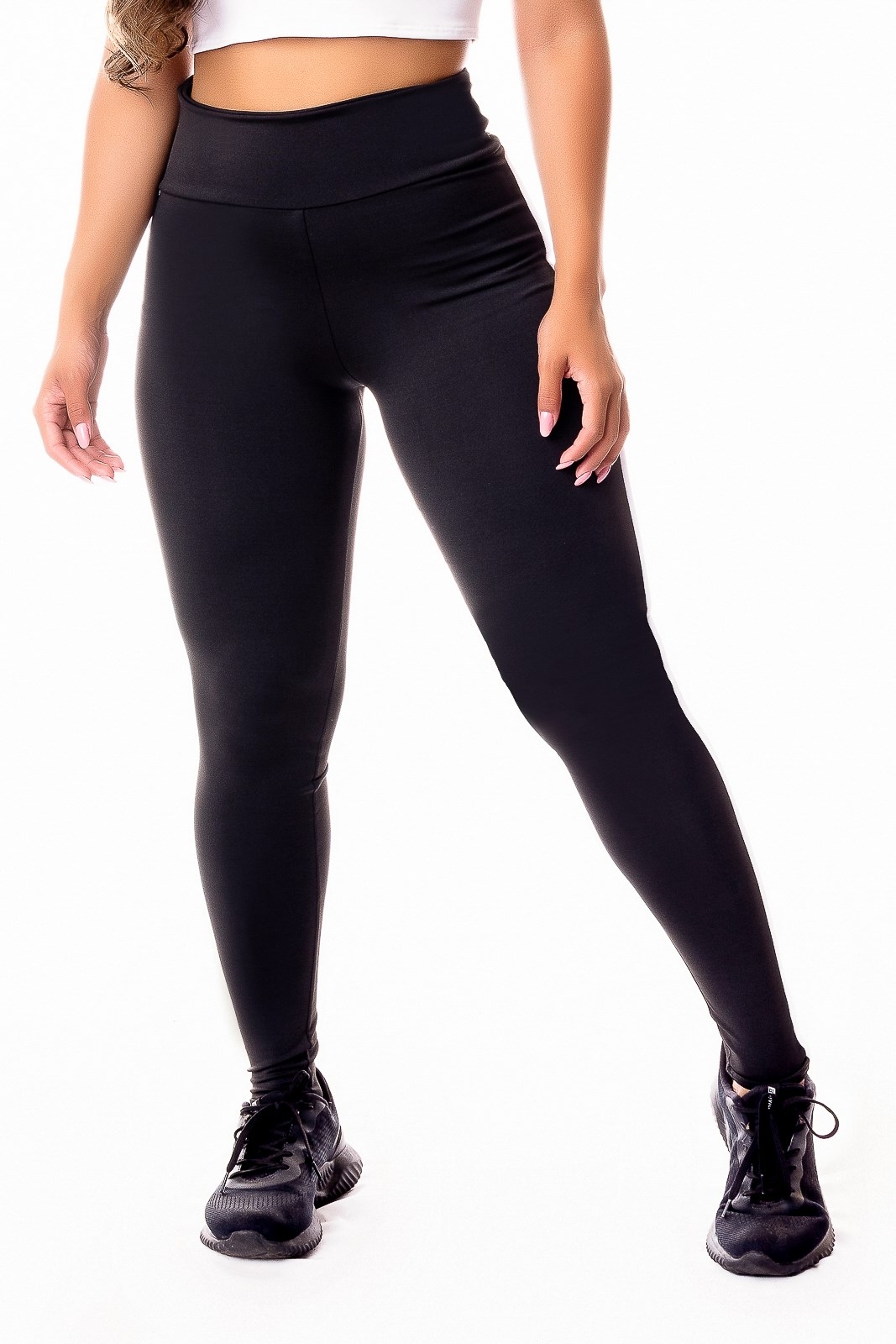 Calça Legging Fitness Academia Preta com Detalhe Lateral em Vivo Branco Cintura Alta
