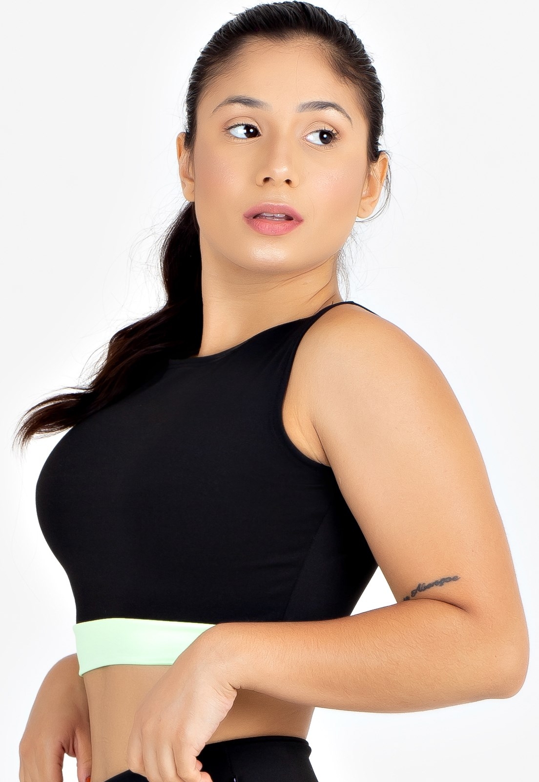 Cropped Metamorfose Preto com Faixa Verde