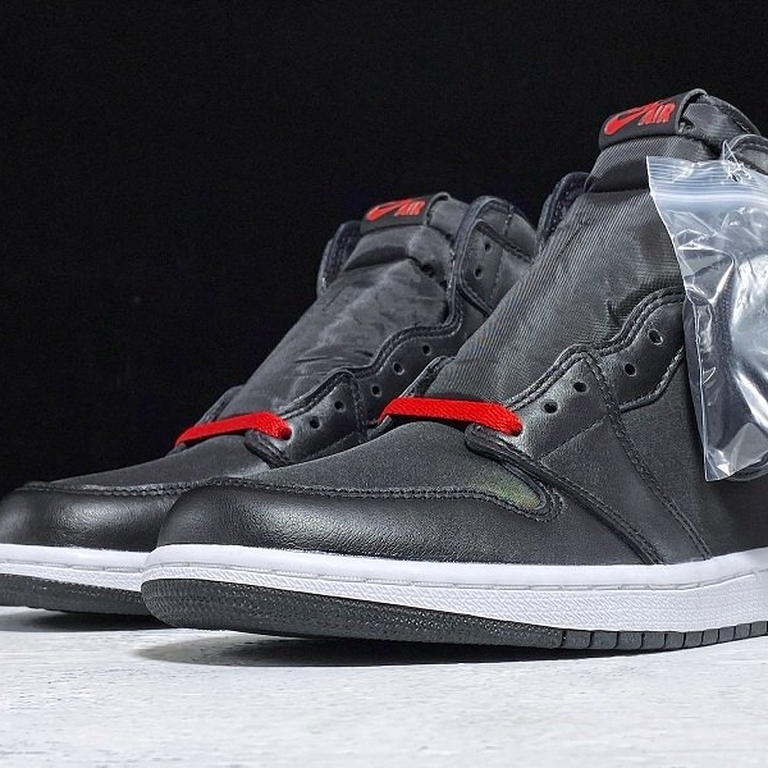 AIR JORDAN 1 Retro High OG 