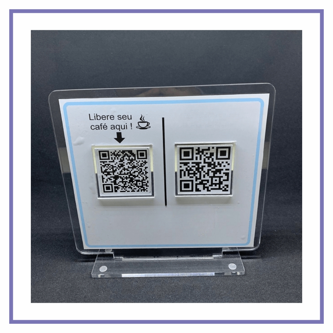 Porta Qr Code Adesivado em Acrílico