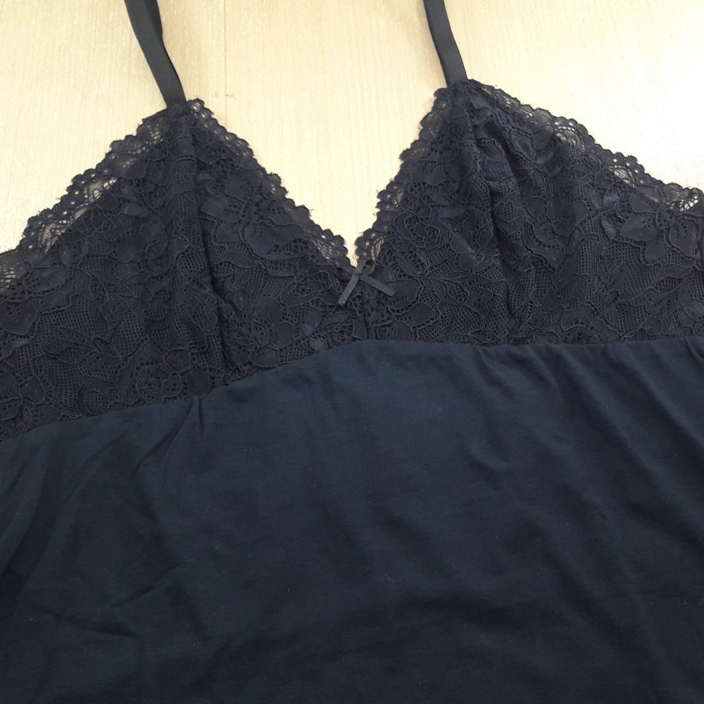Camisola em Viscose Detalhe em Renda e Babado - C8867