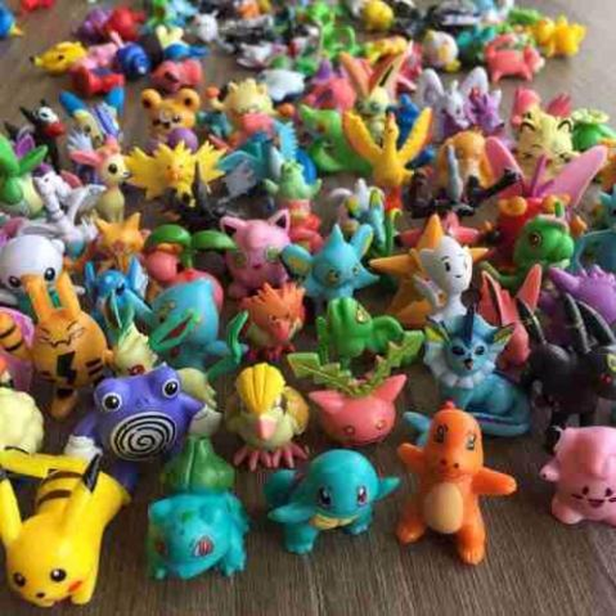 100 Bonecos Pokémon GO - Importados da China - Super Coleção