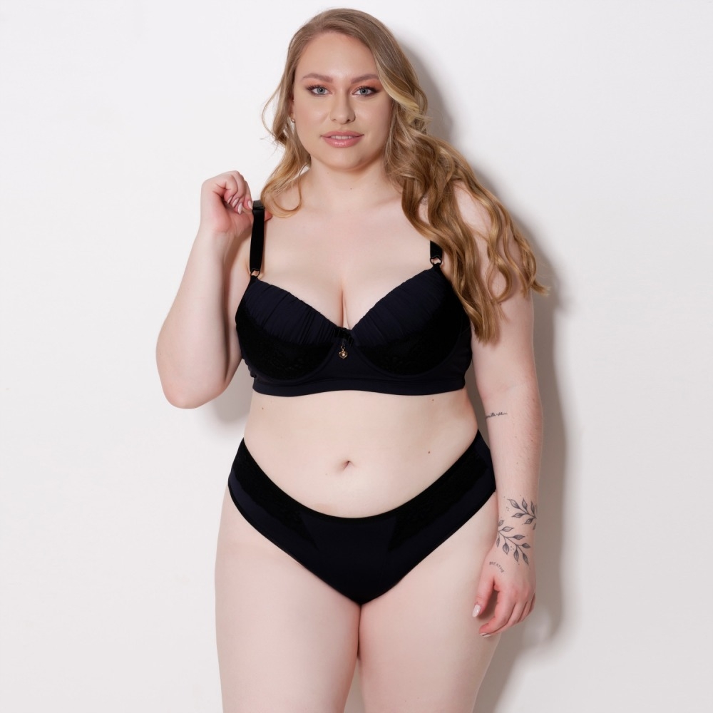 Conjunto Plus Size com Bojo Drapeado e Fio - C9101