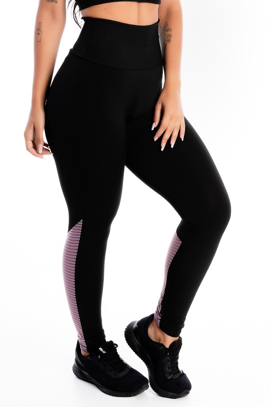 Calça Legging Preta Detalhe Violeta