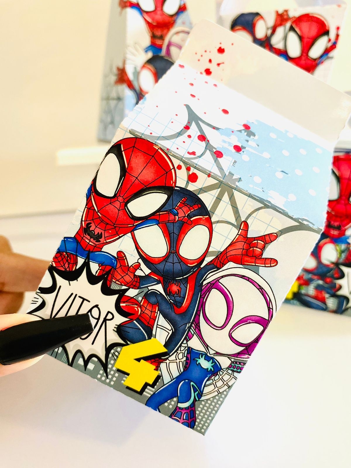 HOMEM ARANHA – Coletiva Festa Pronta