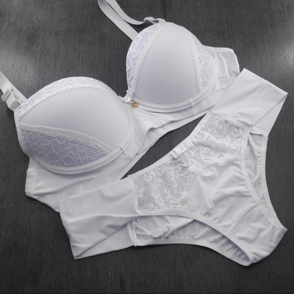 Conjunto Plus Size com Bojo e Renda - C9102
